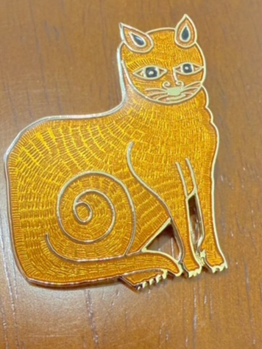 Vintage Signed Fish & Crown Orange Tabby Cat Enamel Brooch Pin.
